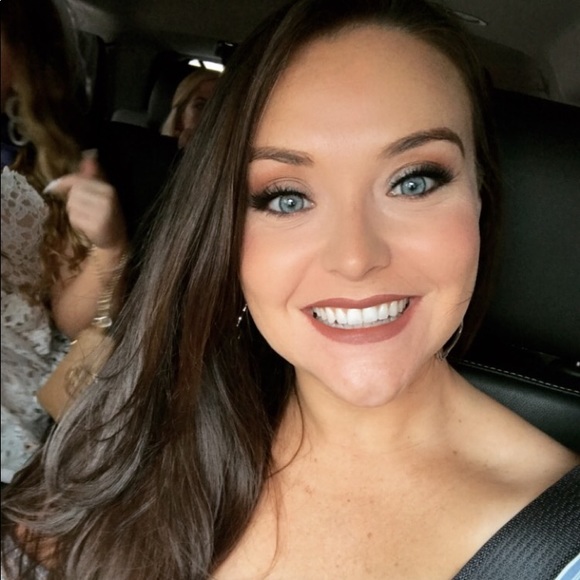 Meet your Posher, Rachel - Picture 1 of 6